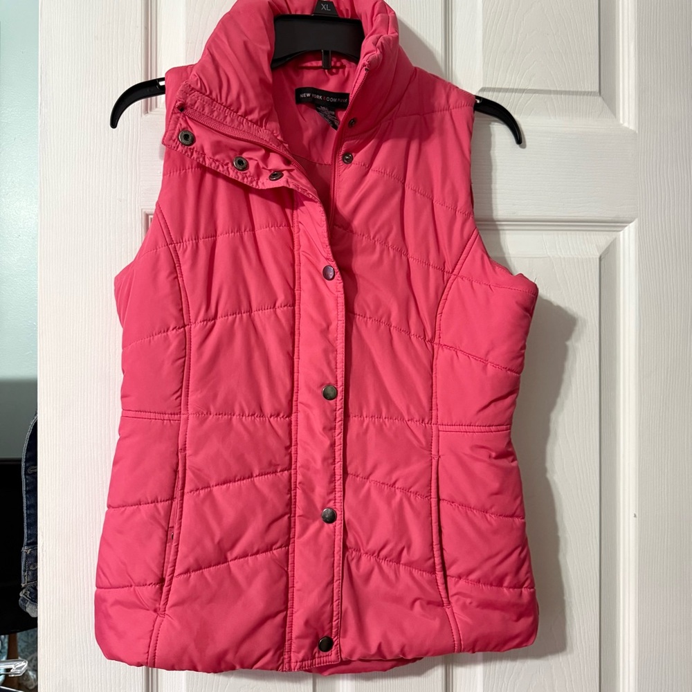 New York & Co Women's Coral Pink Puffer Vest XS